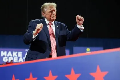Трампу угрожают из-за политики по России и дизельному топливу