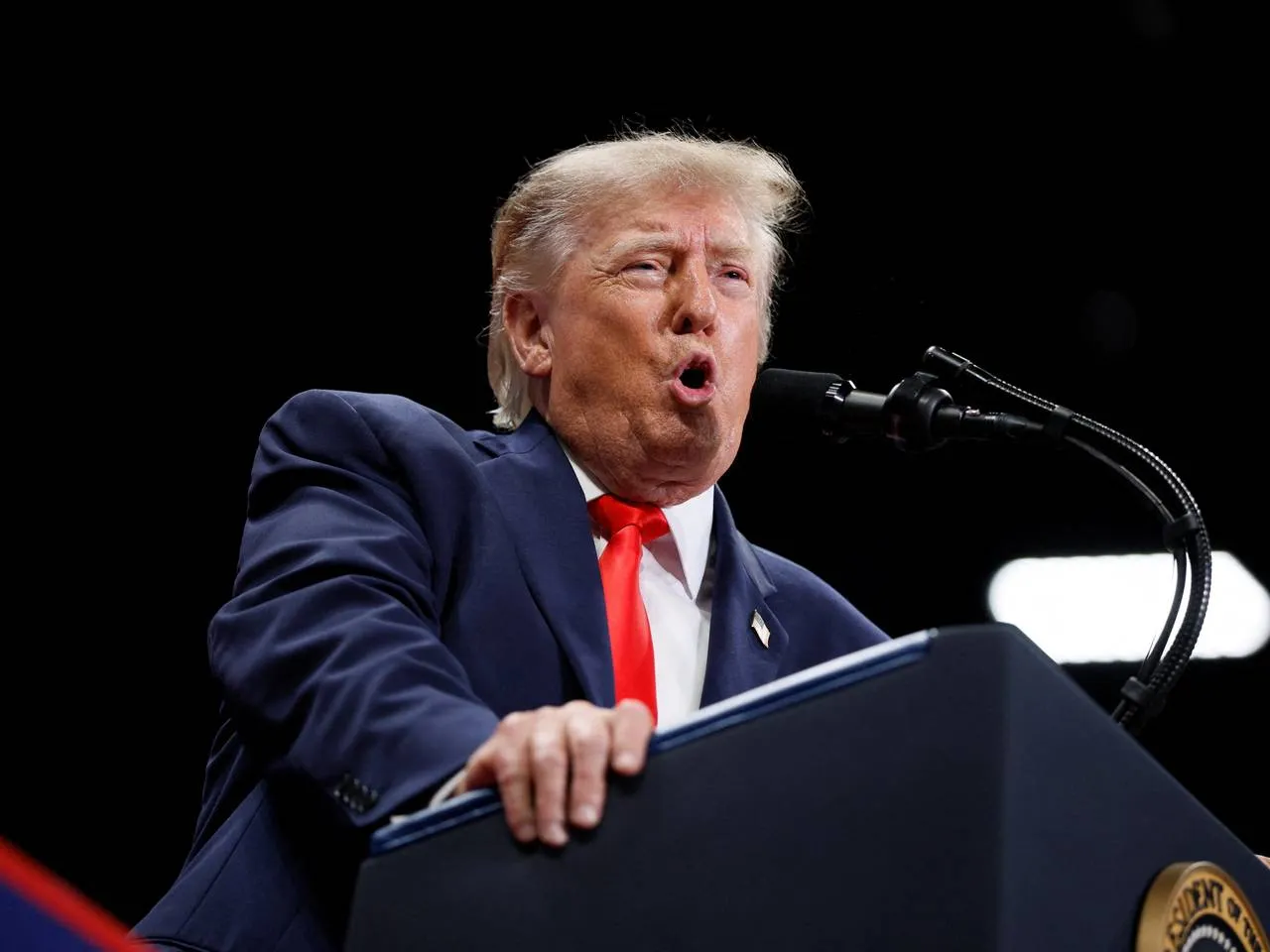 Трамп заявил о приближающейся мирной сделке по Украине