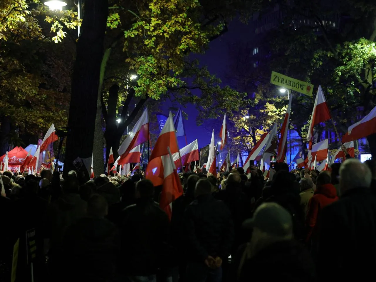 В Польше полиция окружила Конституционный трибунал на фоне кризиса